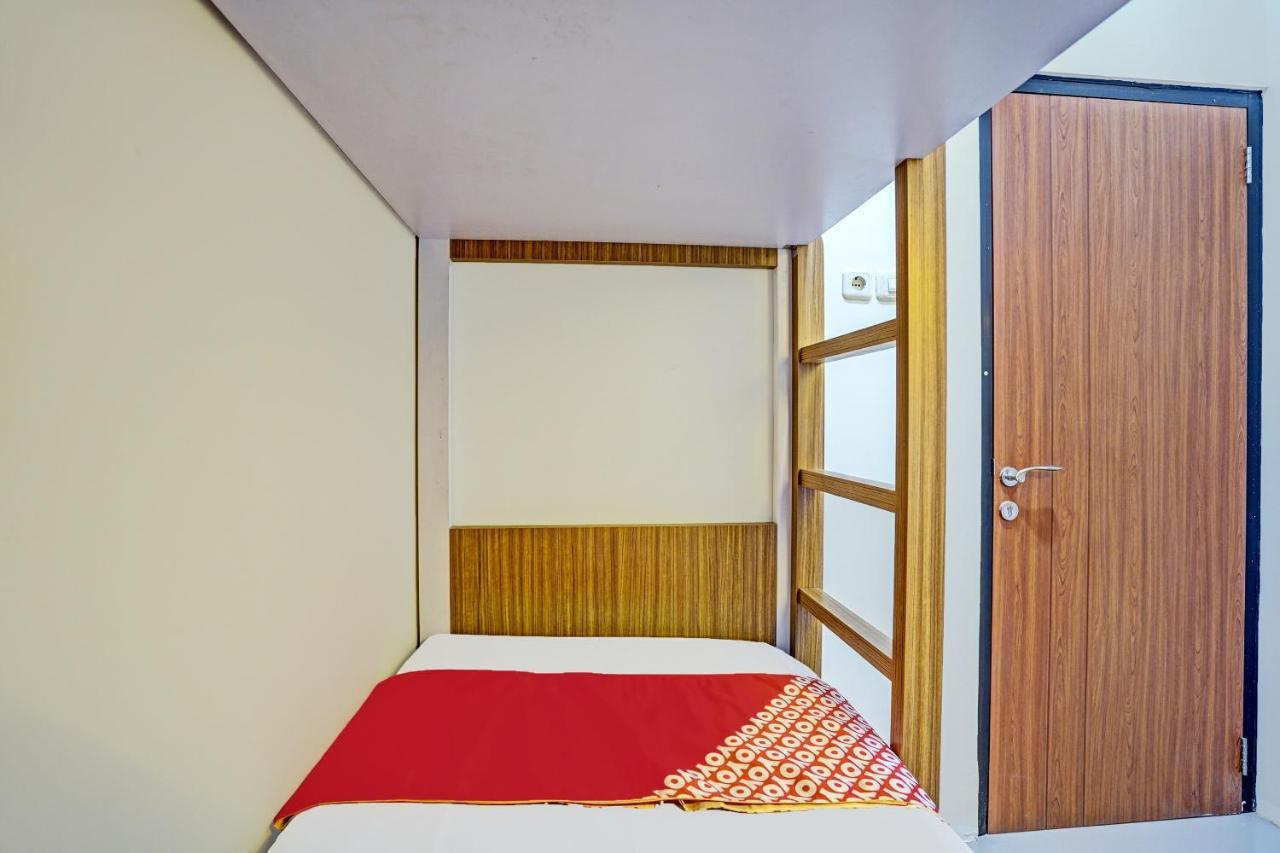 Oyo 92435 Sunlo Cozy Home Family Homestay Syariah Surabaya Kültér fotó