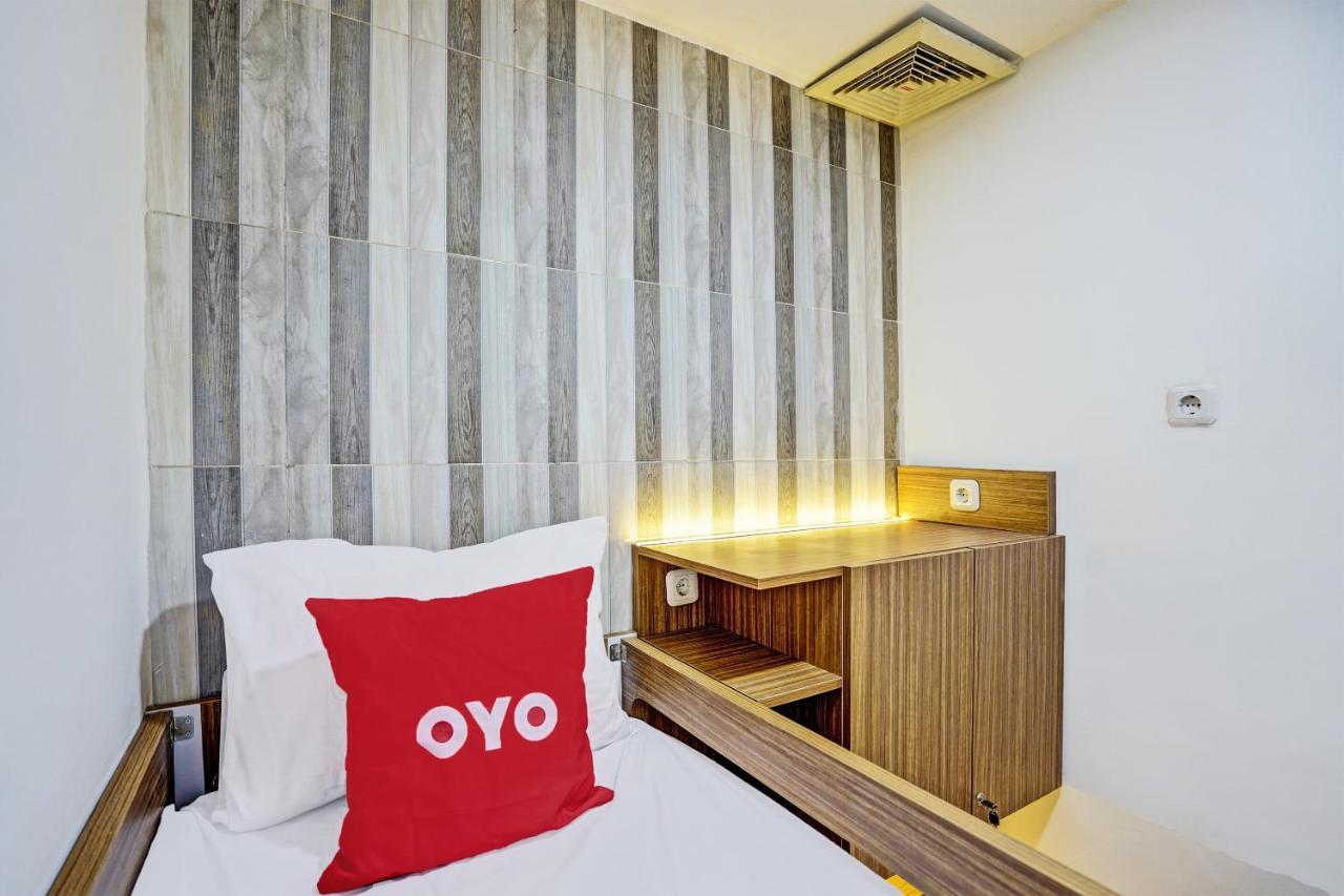 Oyo 92435 Sunlo Cozy Home Family Homestay Syariah Surabaya Kültér fotó