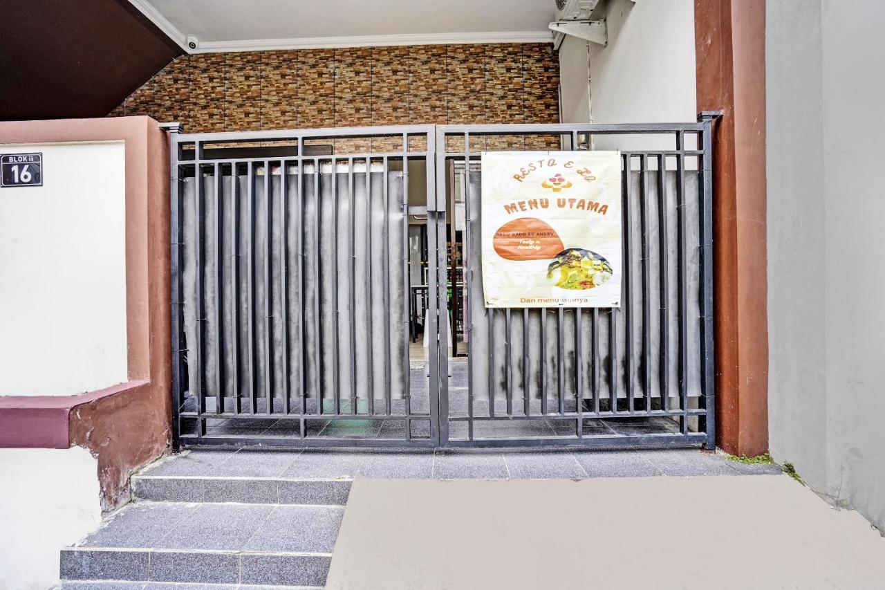 Oyo 92435 Sunlo Cozy Home Family Homestay Syariah Surabaya Kültér fotó